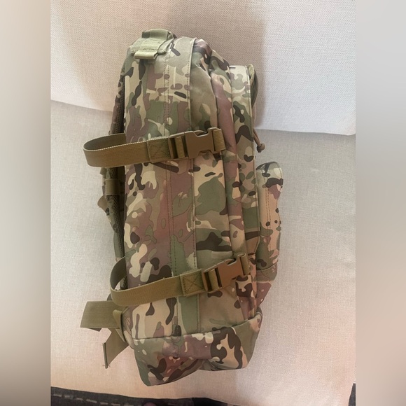 Highland Tactical Camouflage Backpack – Durable, Multi-Pocket, Adventure-Ready - Picture 2 of 8